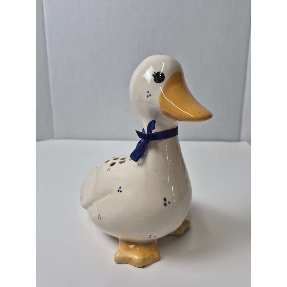Vintage Ceramic‎ Duck Flower potpourri Figurine White Blue Country Cottage Decor